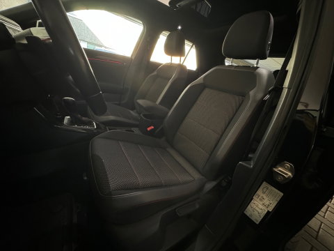 Volkswagen T-Roc 1.5 TSI Sport Pano|Keyless|Camera|Sfeer|ACC