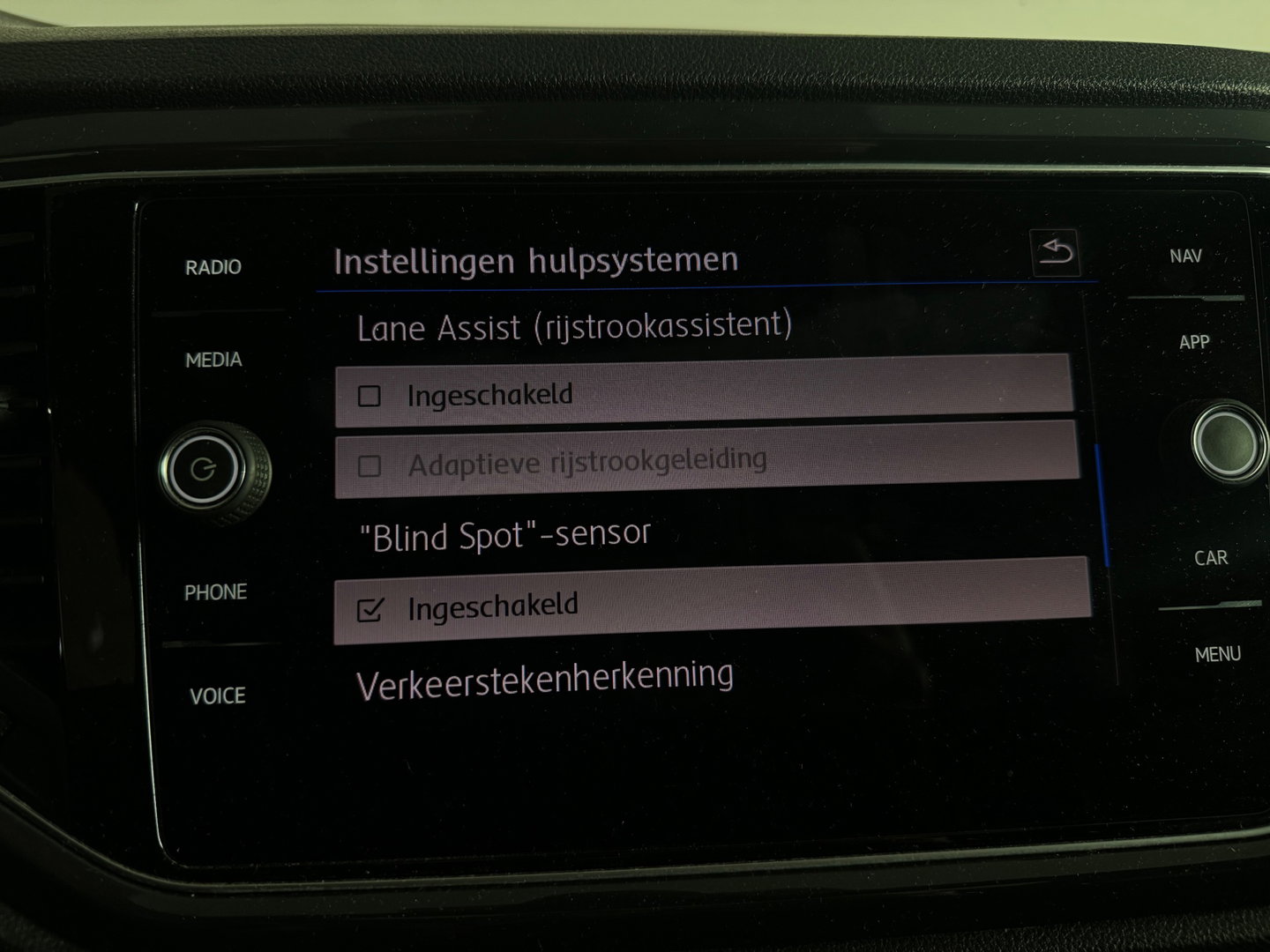 Volkswagen T-Roc 1.5 TSI Sport Pano|Keyless|Camera|Sfeer|ACC
