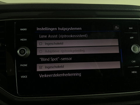 Volkswagen T-Roc 1.5 TSI Sport Pano|Keyless|Camera|Sfeer|ACC