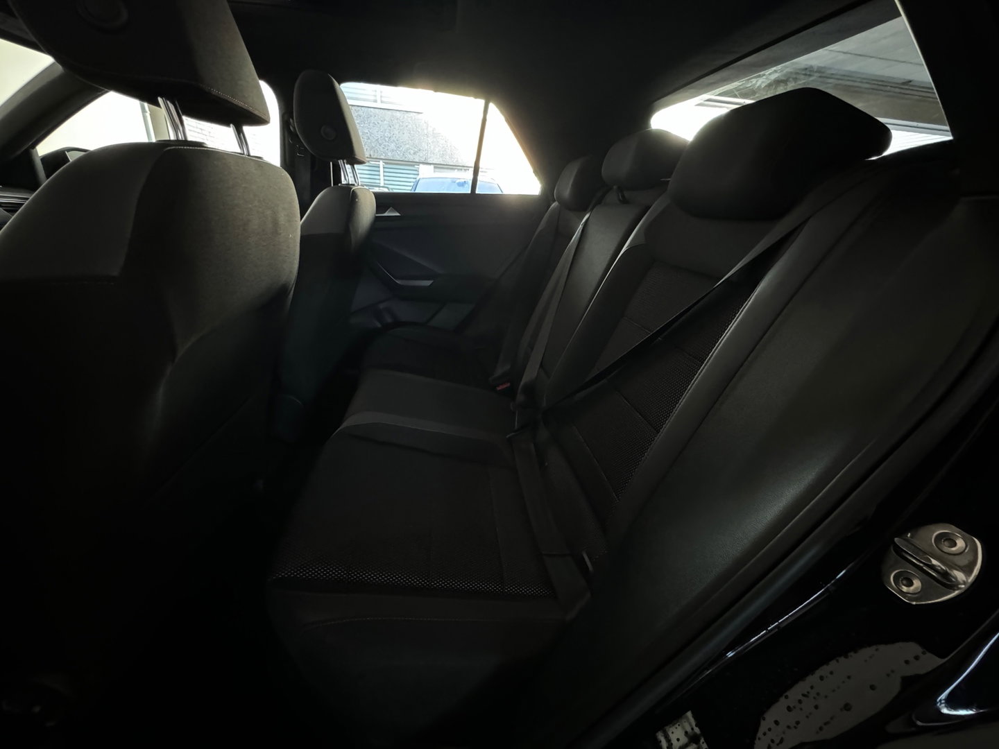 Volkswagen T-Roc 1.5 TSI Sport Pano|Keyless|Camera|Sfeer|ACC