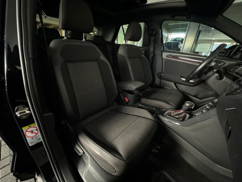 Volkswagen T-Roc 1.5 TSI Sport Pano|Keyless|Camera|Sfeer|ACC