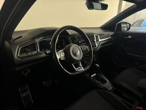 Volkswagen T-Roc 1.5 TSI Sport Pano|Keyless|Camera|Sfeer|ACC