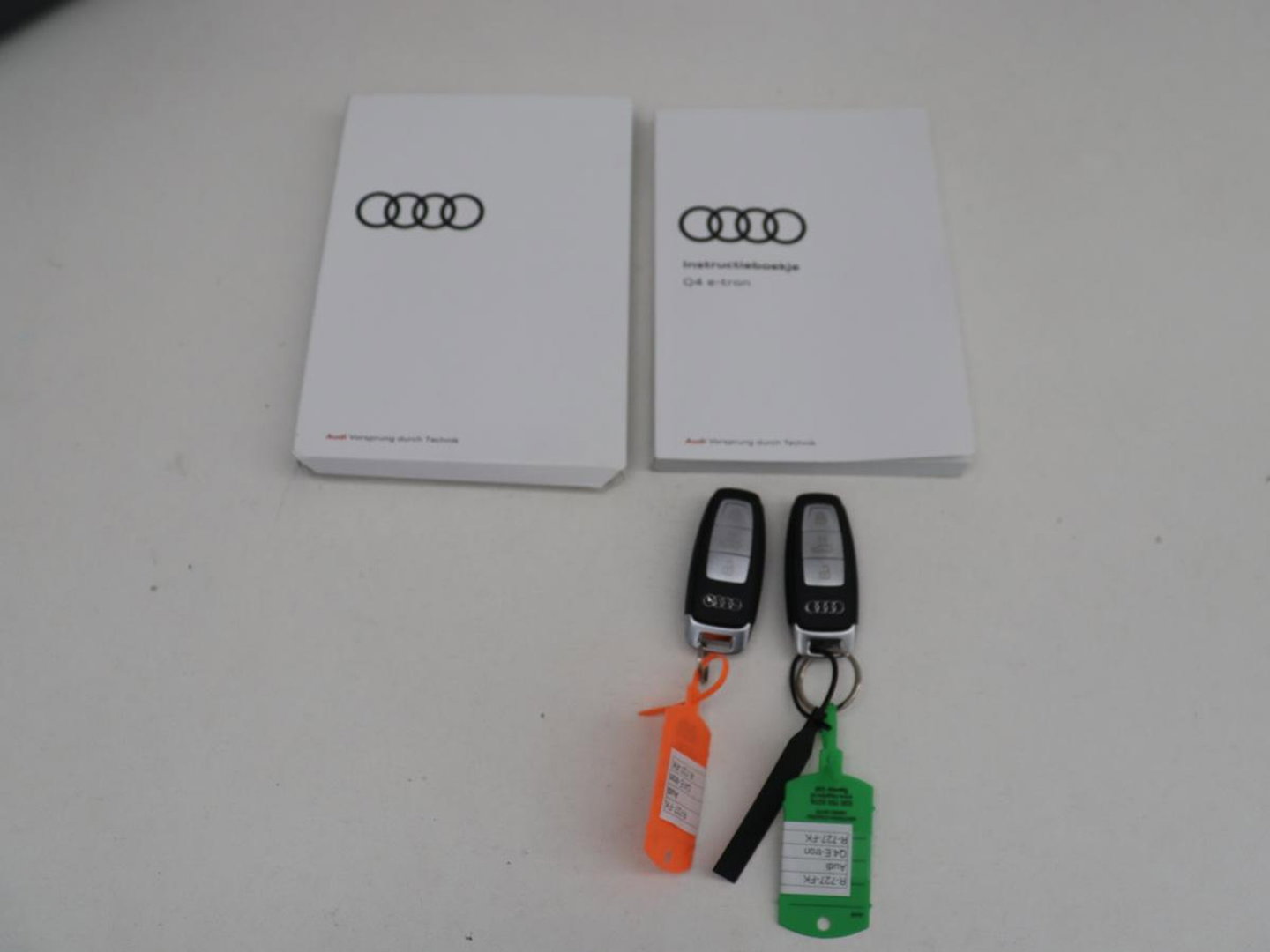 Audi Q4 e-tron 45 quattro Advanced edition 77 kWh | SOH 94,8% | Apple Carplay | Navigatie | Parkeerhulp | LED |
