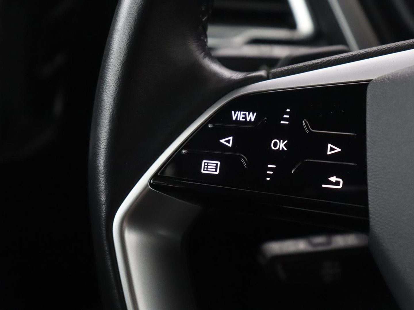 Audi Q4 e-tron 45 quattro Advanced edition 77 kWh | SOH 94,8% | Apple Carplay | Navigatie | Parkeerhulp | LED |