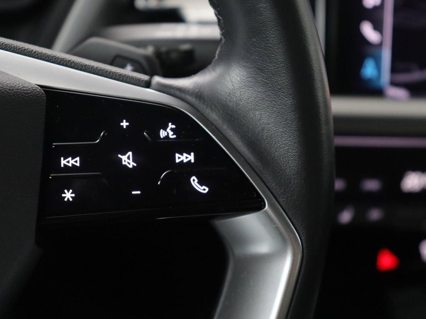 Audi Q4 e-tron 45 quattro Advanced edition 77 kWh | SOH 94,8% | Apple Carplay | Navigatie | Parkeerhulp | LED |