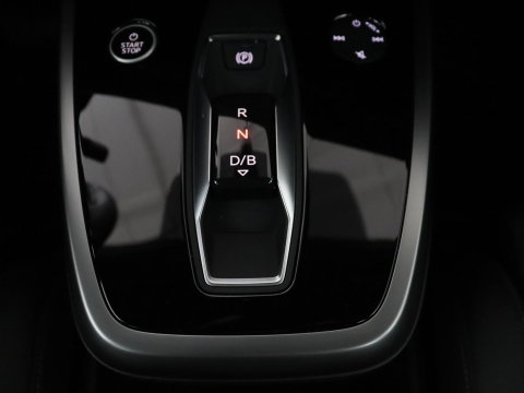 Audi Q4 e-tron 45 quattro Advanced edition 77 kWh | SOH 94,8% | Apple Carplay | Navigatie | Parkeerhulp | LED |