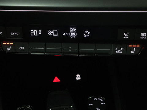 Audi Q4 e-tron 45 quattro Advanced edition 77 kWh | SOH 94,8% | Apple Carplay | Navigatie | Parkeerhulp | LED |