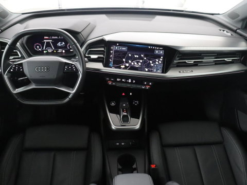 Audi Q4 e-tron 45 quattro Advanced edition 77 kWh | SOH 94,8% | Apple Carplay | Navigatie | Parkeerhulp | LED |