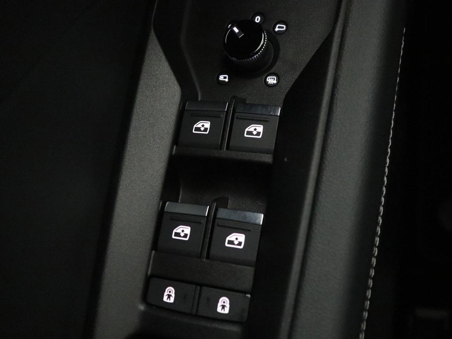 Audi Q4 e-tron 45 quattro Advanced edition 77 kWh | SOH 94,8% | Apple Carplay | Navigatie | Parkeerhulp | LED |
