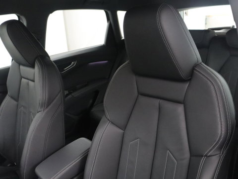 Audi Q4 e-tron 45 quattro Advanced edition 77 kWh | SOH 94,8% | Apple Carplay | Navigatie | Parkeerhulp | LED |