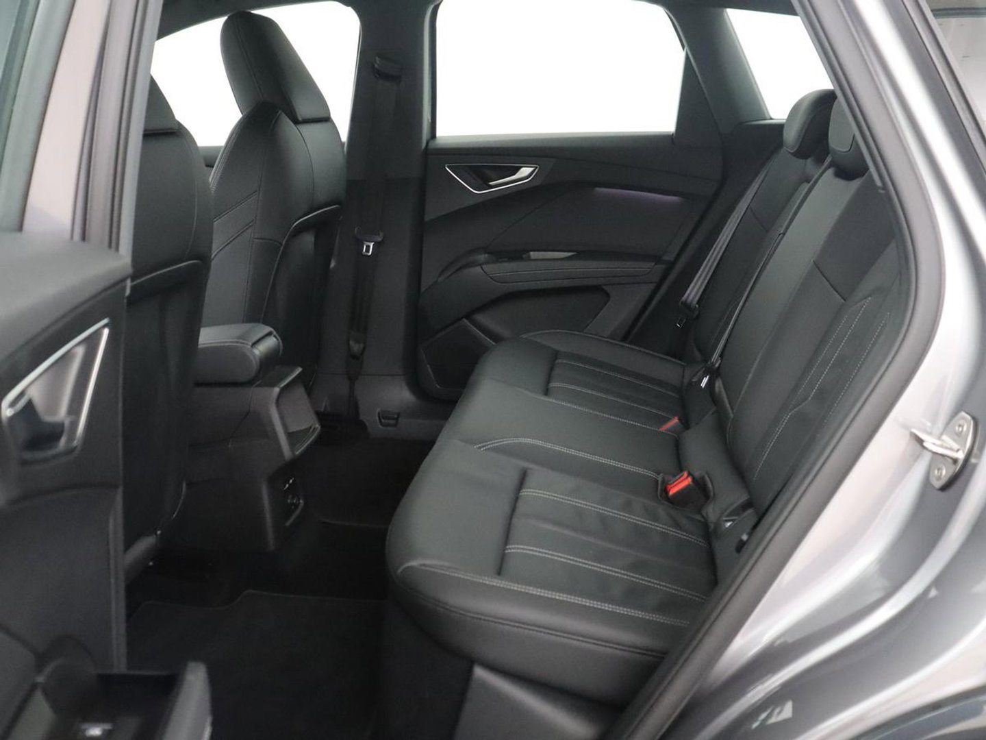 Audi Q4 e-tron 45 quattro Advanced edition 77 kWh | SOH 94,8% | Apple Carplay | Navigatie | Parkeerhulp | LED |