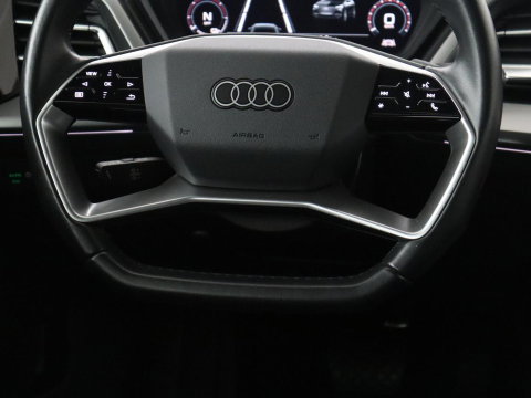 Audi Q4 e-tron 45 quattro Advanced edition 77 kWh | SOH 94,8% | Apple Carplay | Navigatie | Parkeerhulp | LED |