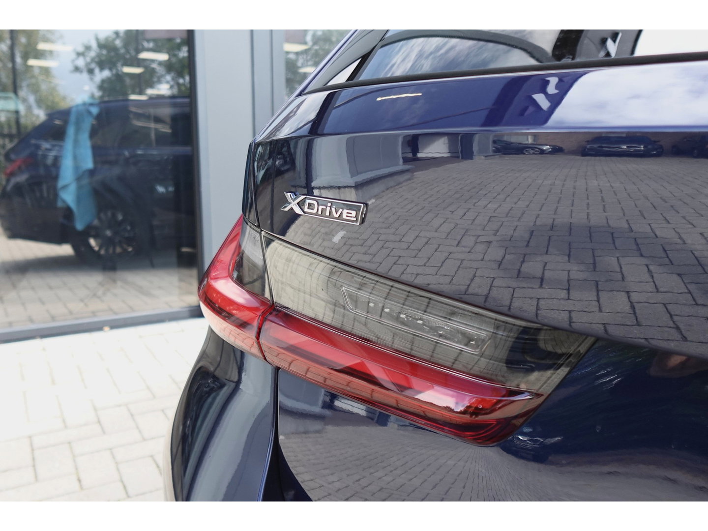 BMW 3 Serie Touring 330e xDrive M SPORT PANO 360 CAM VOL