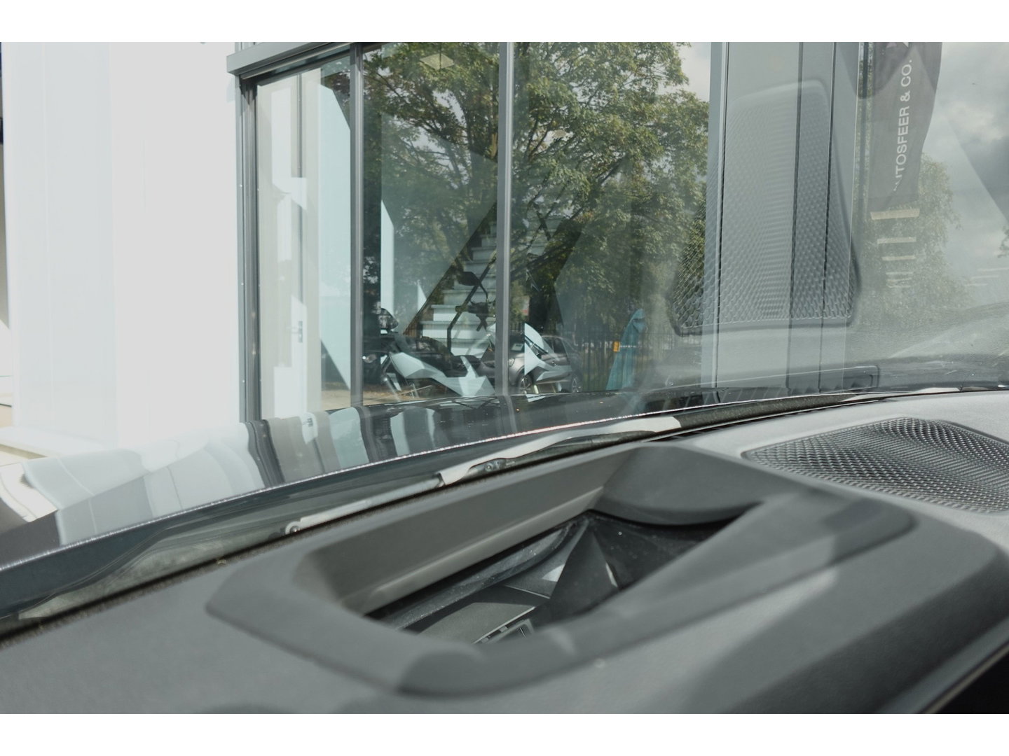 BMW 3 Serie Touring 330e xDrive M SPORT PANO 360 CAM VOL