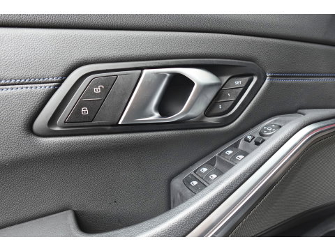 BMW 3 Serie Touring 330e xDrive M SPORT PANO 360 CAM VOL