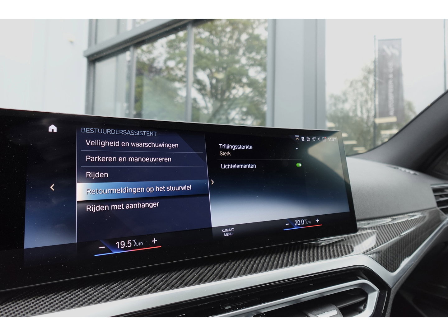 BMW 3 Serie Touring 330e xDrive M SPORT PANO 360 CAM VOL