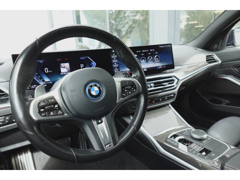 BMW 3 Serie Touring 330e xDrive M SPORT PANO 360 CAM VOL
