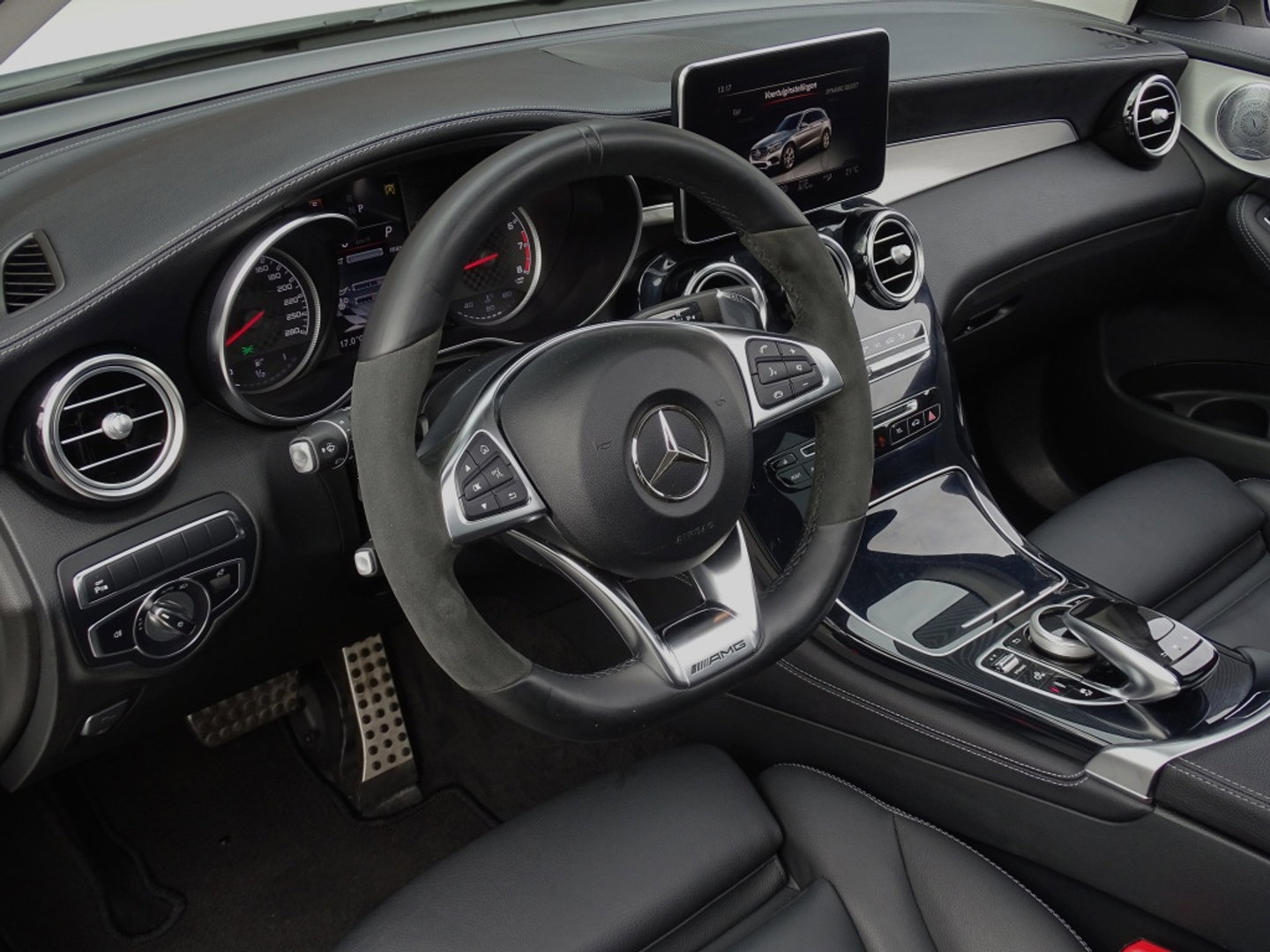 Mercedes-Benz GLC 43 AMG 368PK 4-Matic / pano / Burmester / LED