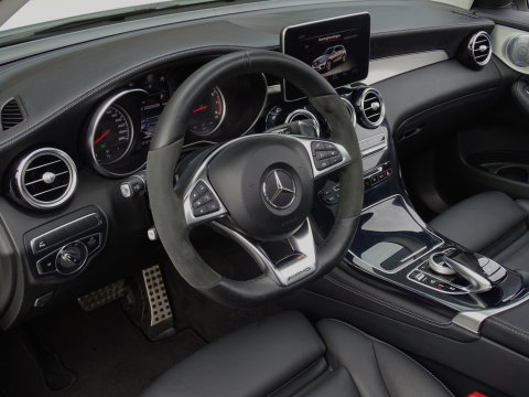 Mercedes-Benz GLC 43 AMG 368PK 4-Matic / pano / Burmester / LED