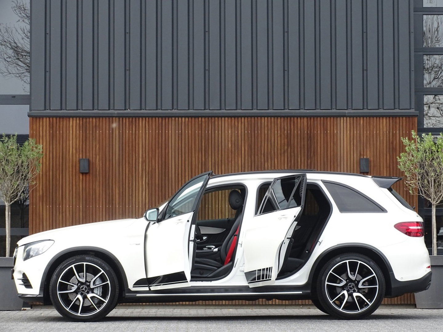 Mercedes-Benz GLC 43 AMG 368PK 4-Matic / pano / Burmester / LED