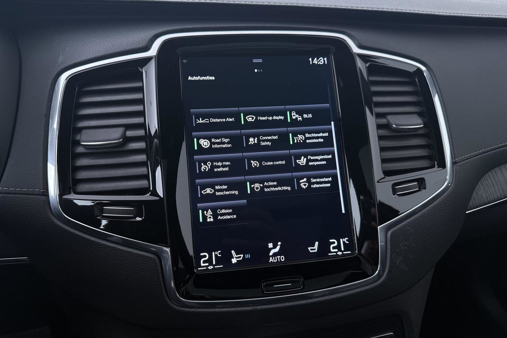 Volvo XC90 2.0 T8 Twin Engine Inscription | Bowers&Wilkins | Luchtvering | Panoramadak | 360° Camera | Massage+Ventilatie | BLIS | Stoel+Stuurverwarming | ACC