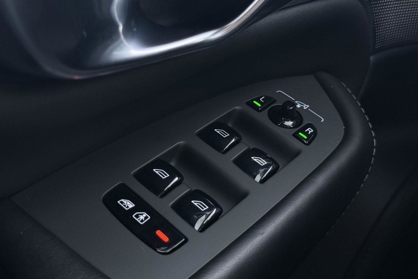 Volvo XC90 2.0 T8 Twin Engine Inscription | Bowers&Wilkins | Luchtvering | Panoramadak | 360° Camera | Massage+Ventilatie | BLIS | Stoel+Stuurverwarming | ACC
