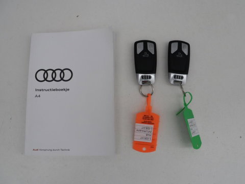 Audi A4 Limousine 35 TFSI S edition Competition | Cruise Controle | Apple Carplay | Navigatie | Sportstoelen | Spiegelpakket | Digitaal dashboard