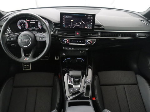 Audi A4 Limousine 35 TFSI S edition Competition | Cruise Controle | Apple Carplay | Navigatie | Sportstoelen | Spiegelpakket | Digitaal dashboard