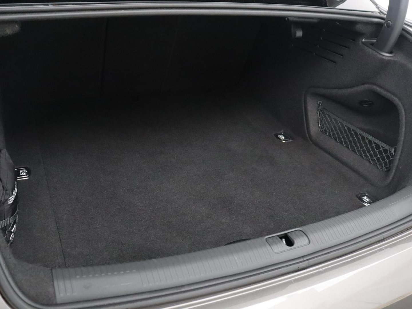 Audi A4 Limousine 35 TFSI S edition Competition | Cruise Controle | Apple Carplay | Navigatie | Sportstoelen | Spiegelpakket | Digitaal dashboard