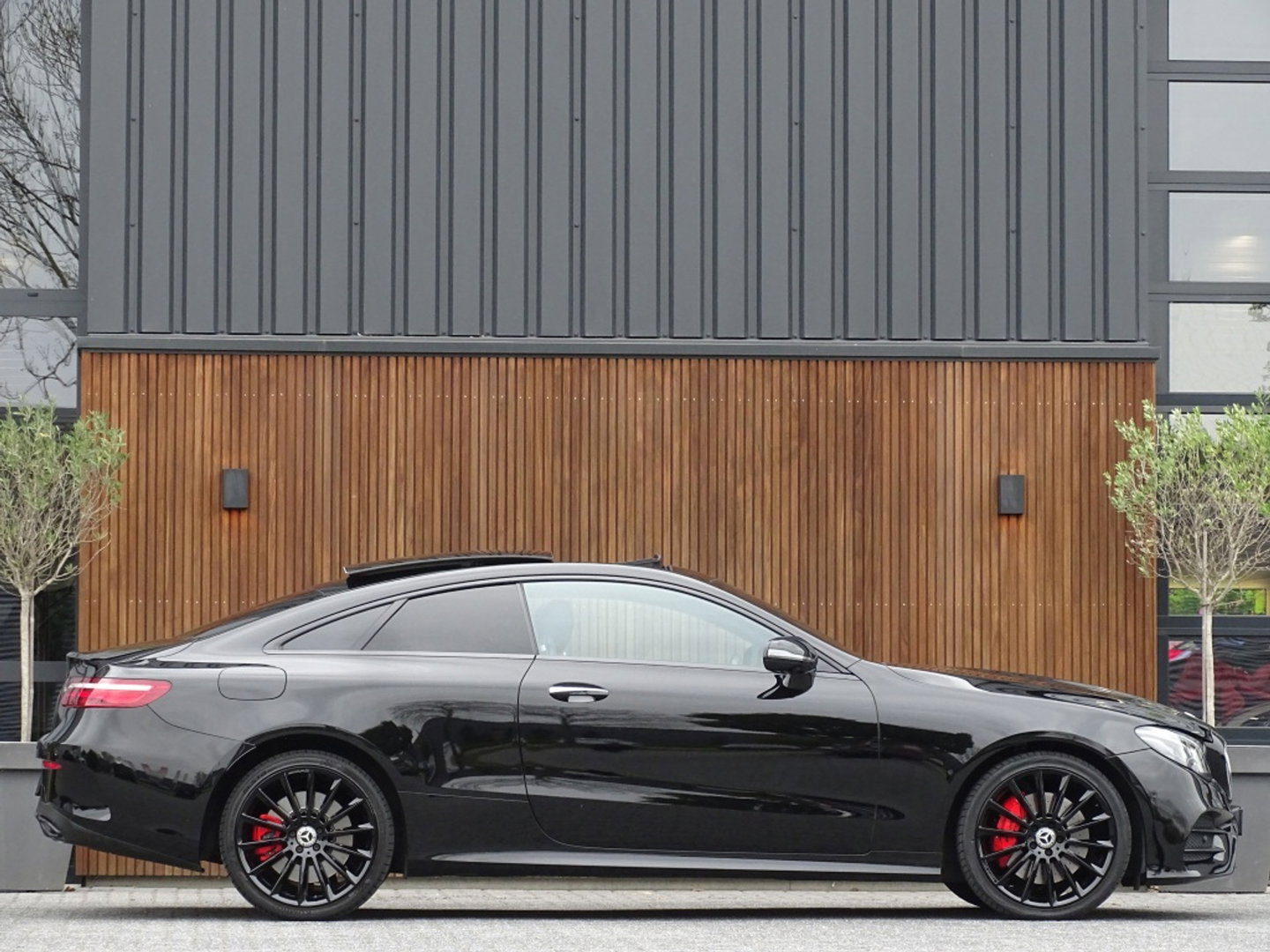 Mercedes-Benz E-Klasse Coupé 400 4 Matic 334PK AMG Edition 1 / Burmester *NAP*