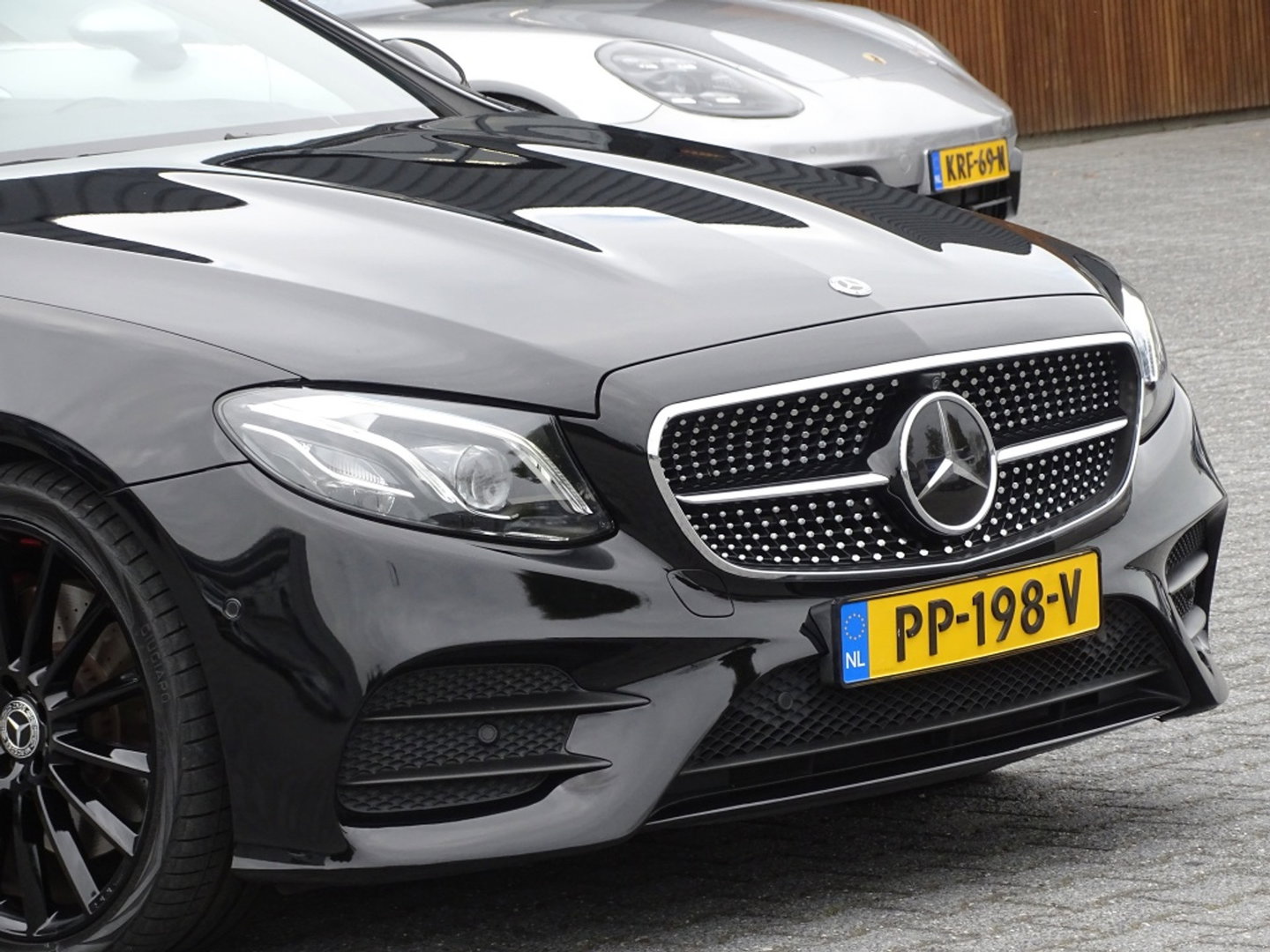 Mercedes-Benz E-Klasse Coupé 400 4 Matic 334PK AMG Edition 1 / Burmester *NAP*
