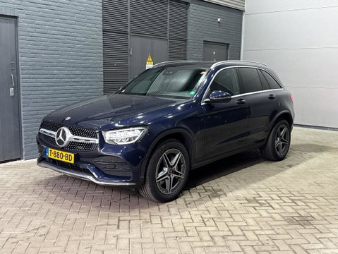 Mercedes-Benz GLC 300e 4MATIC Premium Plus | AMG Line | Panoramadak | 360° Camera | Trekhaak | Stoelverwarming | Dodehoekassistent | Keyless
