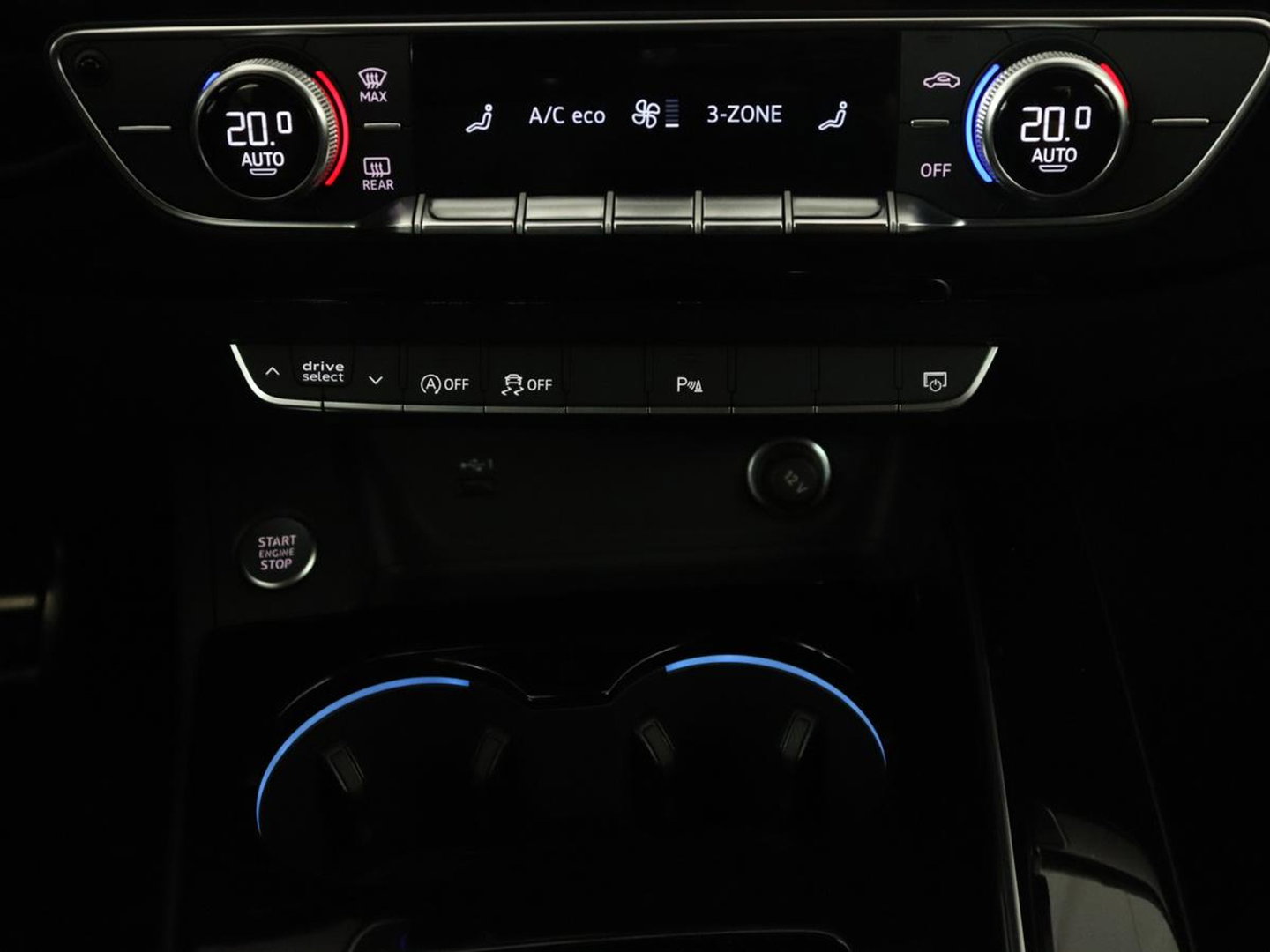 Audi A4 Limousine 35 TFSI S edition Competition | Cruise Controle | Apple Carplay | Navigatie | Sportstoelen | Spiegelpakket | Digitaal dashboard