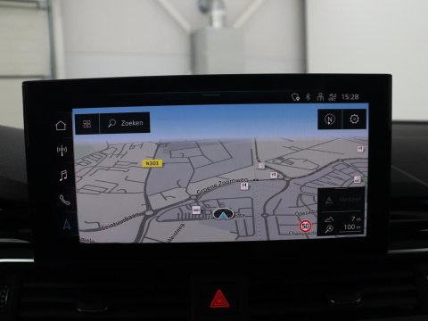 Audi A4 Limousine 35 TFSI S edition Competition | Cruise Controle | Apple Carplay | Navigatie | Sportstoelen | Spiegelpakket | Digitaal dashboard
