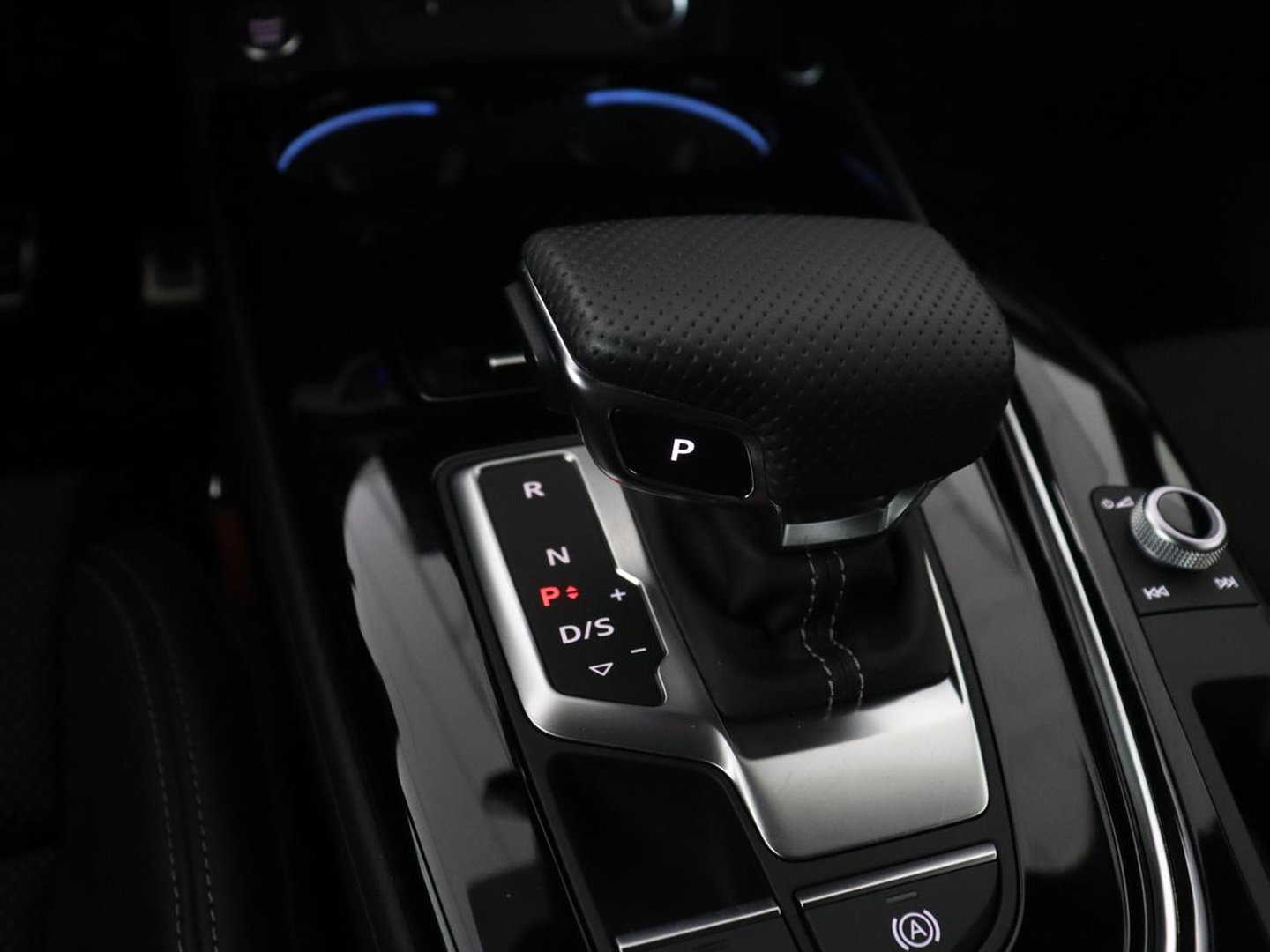 Audi A4 Limousine 35 TFSI S edition Competition | Cruise Controle | Apple Carplay | Navigatie | Sportstoelen | Spiegelpakket | Digitaal dashboard