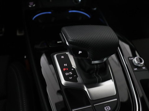 Audi A4 Limousine 35 TFSI S edition Competition | Cruise Controle | Apple Carplay | Navigatie | Sportstoelen | Spiegelpakket | Digitaal dashboard