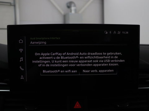 Audi A4 Limousine 35 TFSI S edition Competition | Cruise Controle | Apple Carplay | Navigatie | Sportstoelen | Spiegelpakket | Digitaal dashboard
