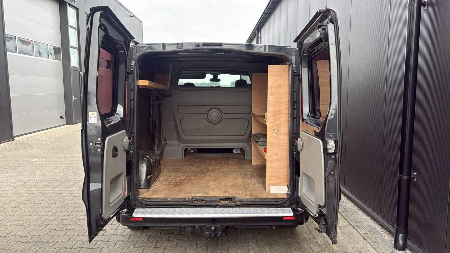 Opel Vivaro 2.0 CDTI L2H1 DC 1e eig. dubbel cabine zwart lang L2