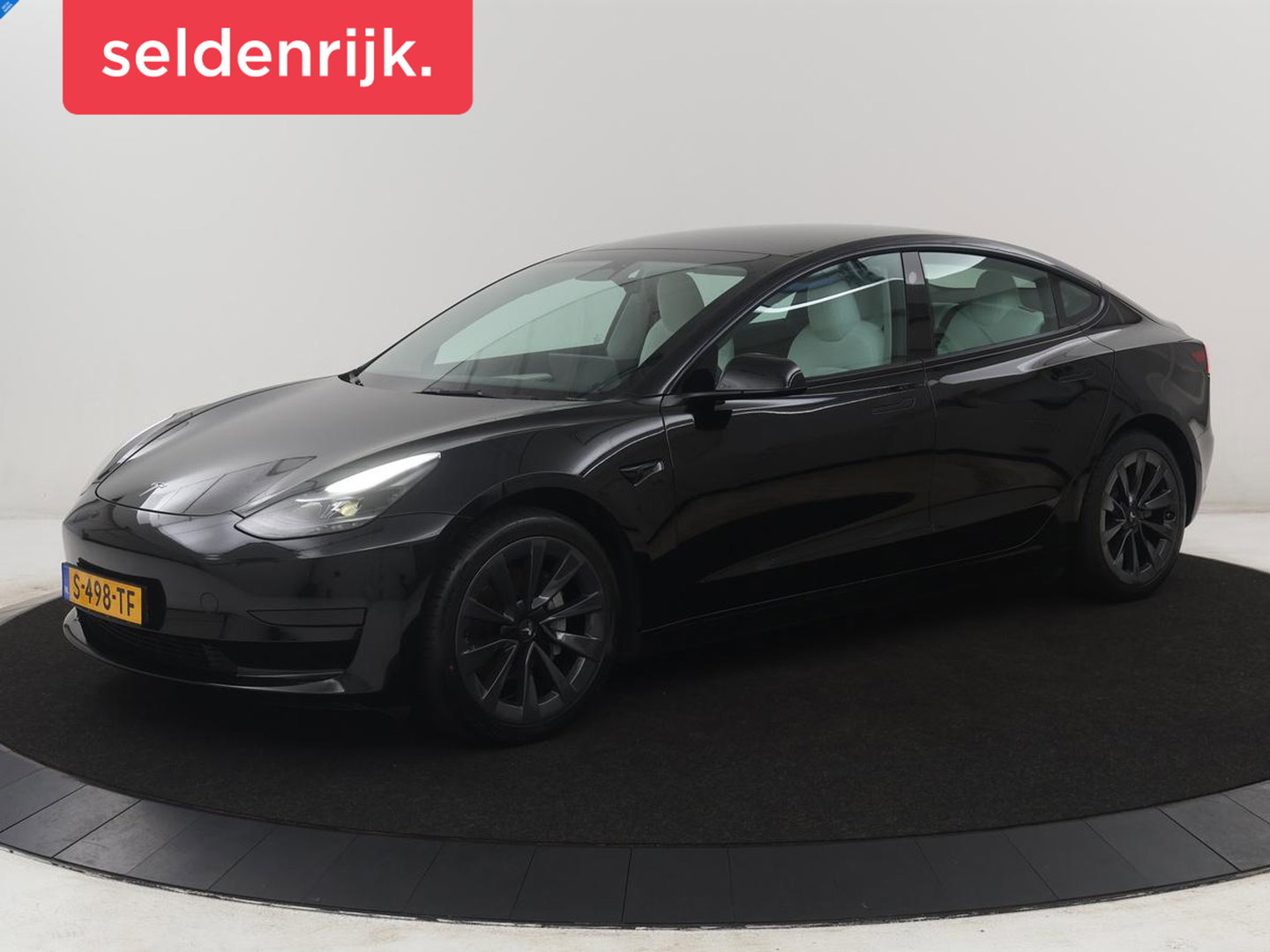 Tesla Model 3 Standard RWD Plus 60 kWh | SOH 91,8 % | Panoramadak | Lederen bekleding | Stoelverwarming | Stuurwielverwarming