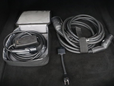 Tesla Model 3 Standard RWD Plus 60 kWh | SOH 91,8 % | Panoramadak | Lederen bekleding | Stoelverwarming | Stuurwielverwarming