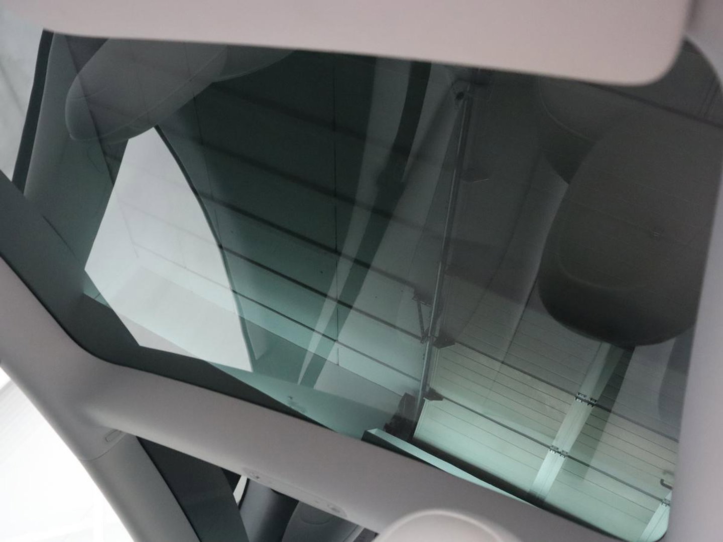 Tesla Model 3 Standard RWD Plus 60 kWh | SOH 91,8 % | Panoramadak | Lederen bekleding | Stoelverwarming | Stuurwielverwarming
