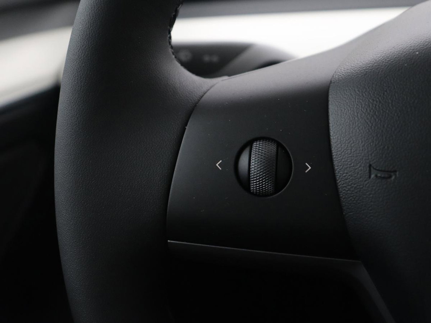 Tesla Model 3 Standard RWD Plus 60 kWh | SOH 91,8 % | Panoramadak | Lederen bekleding | Stoelverwarming | Stuurwielverwarming