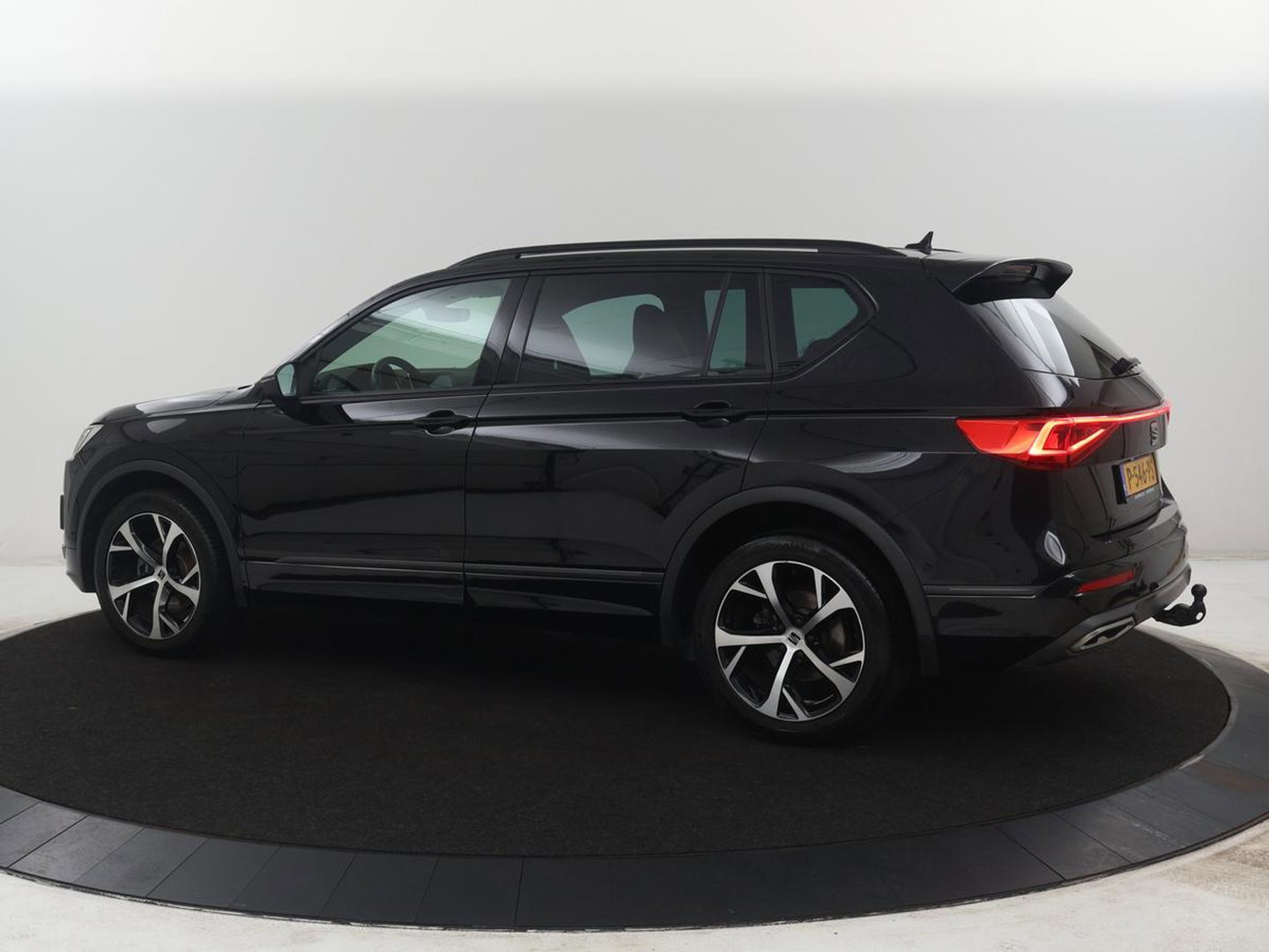 SEAT Tarraco 1.5 TSI FR Business Intense | Trekhaak | Camera | LED | Apple Carplay | Beats Audio |