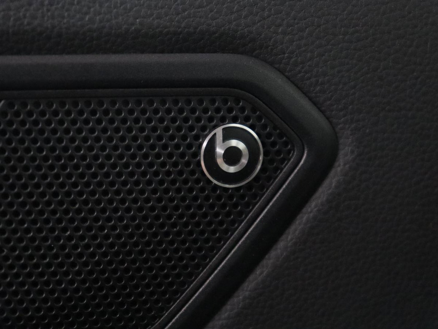 SEAT Tarraco 1.5 TSI FR Business Intense | Trekhaak | Camera | LED | Apple Carplay | Beats Audio |