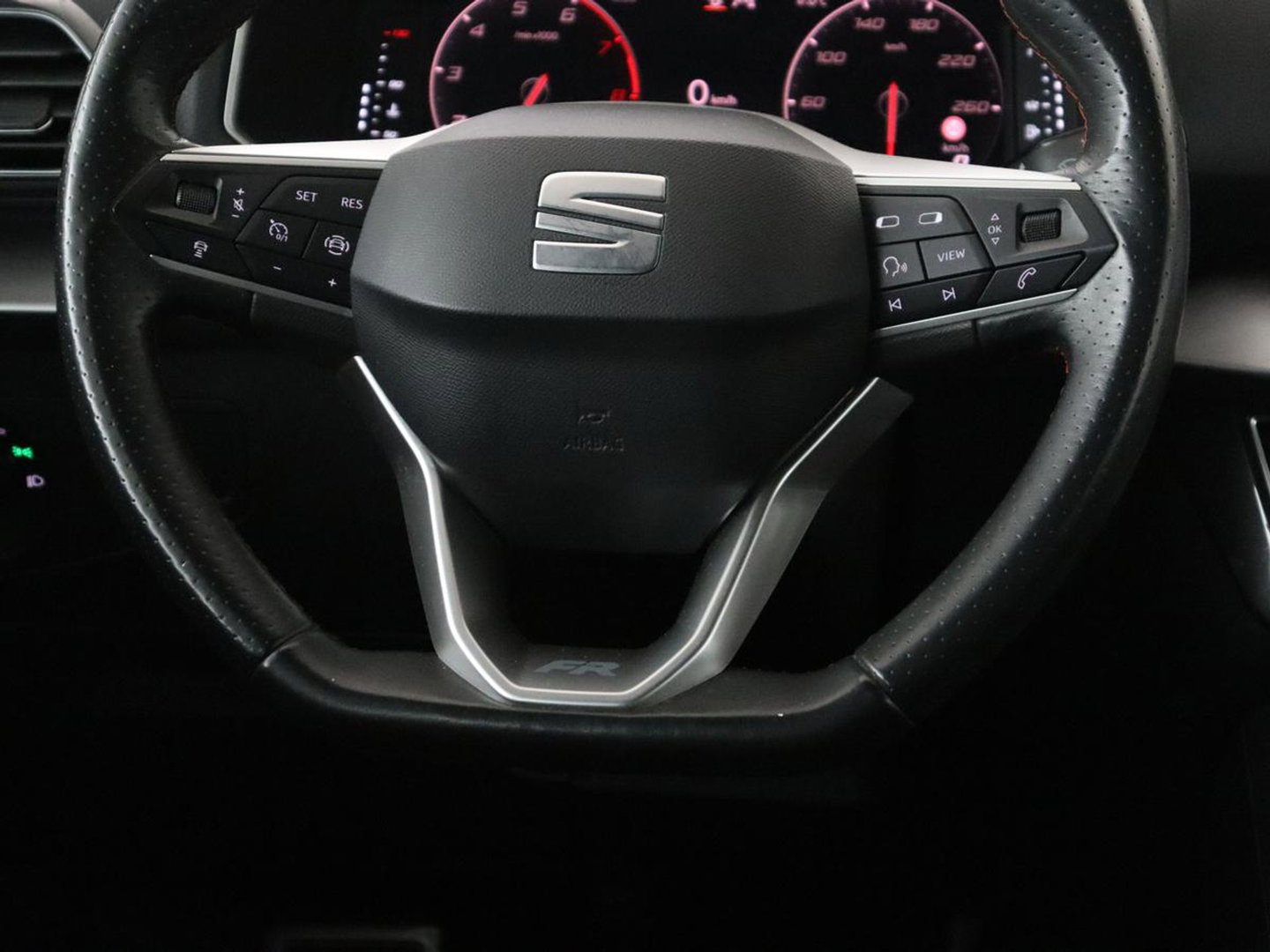 SEAT Tarraco 1.5 TSI FR Business Intense | Trekhaak | Camera | LED | Apple Carplay | Beats Audio |