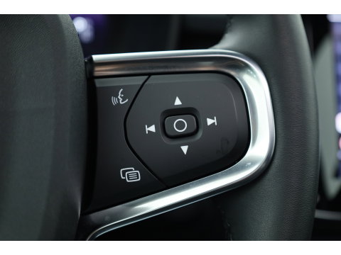 Volvo XC40 Single Motor Extended Range Ultimate 82 kWh | 572km WLTP | SOH 96% | Pano-dak | 360 camera | Elek. vers. stoelen | H&K Audio |