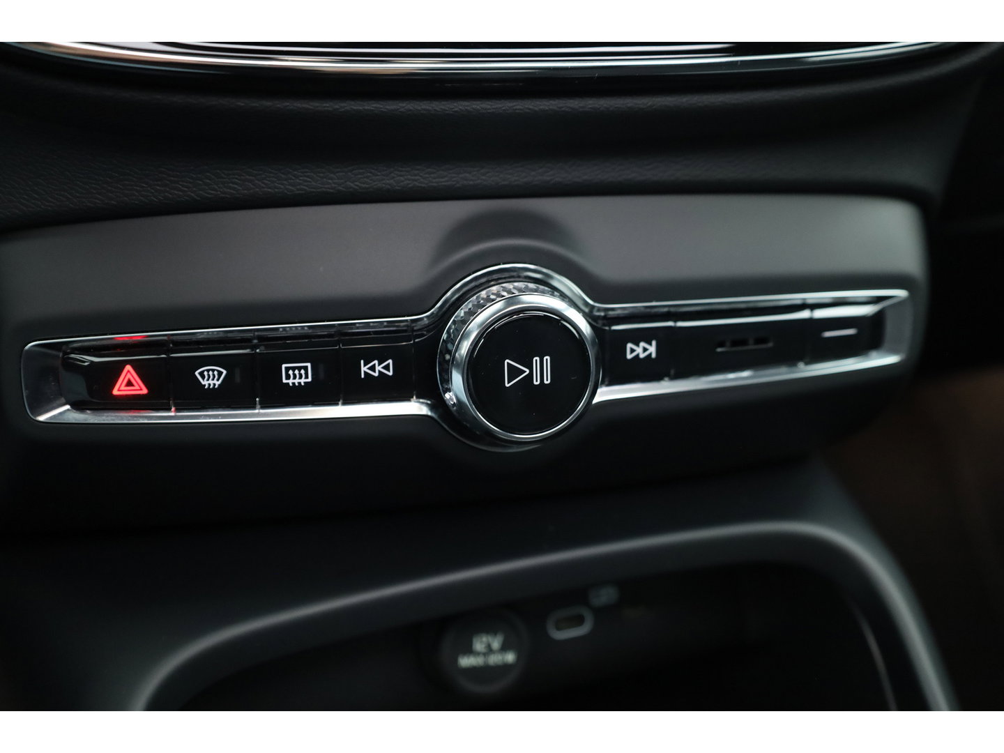 Volvo XC40 Single Motor Extended Range Ultimate 82 kWh | 572km WLTP | SOH 96% | Pano-dak | 360 camera | Elek. vers. stoelen | H&K Audio |