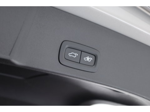 Volvo XC40 Single Motor Extended Range Ultimate 82 kWh | 572km WLTP | SOH 96% | Pano-dak | 360 camera | Elek. vers. stoelen | H&K Audio |