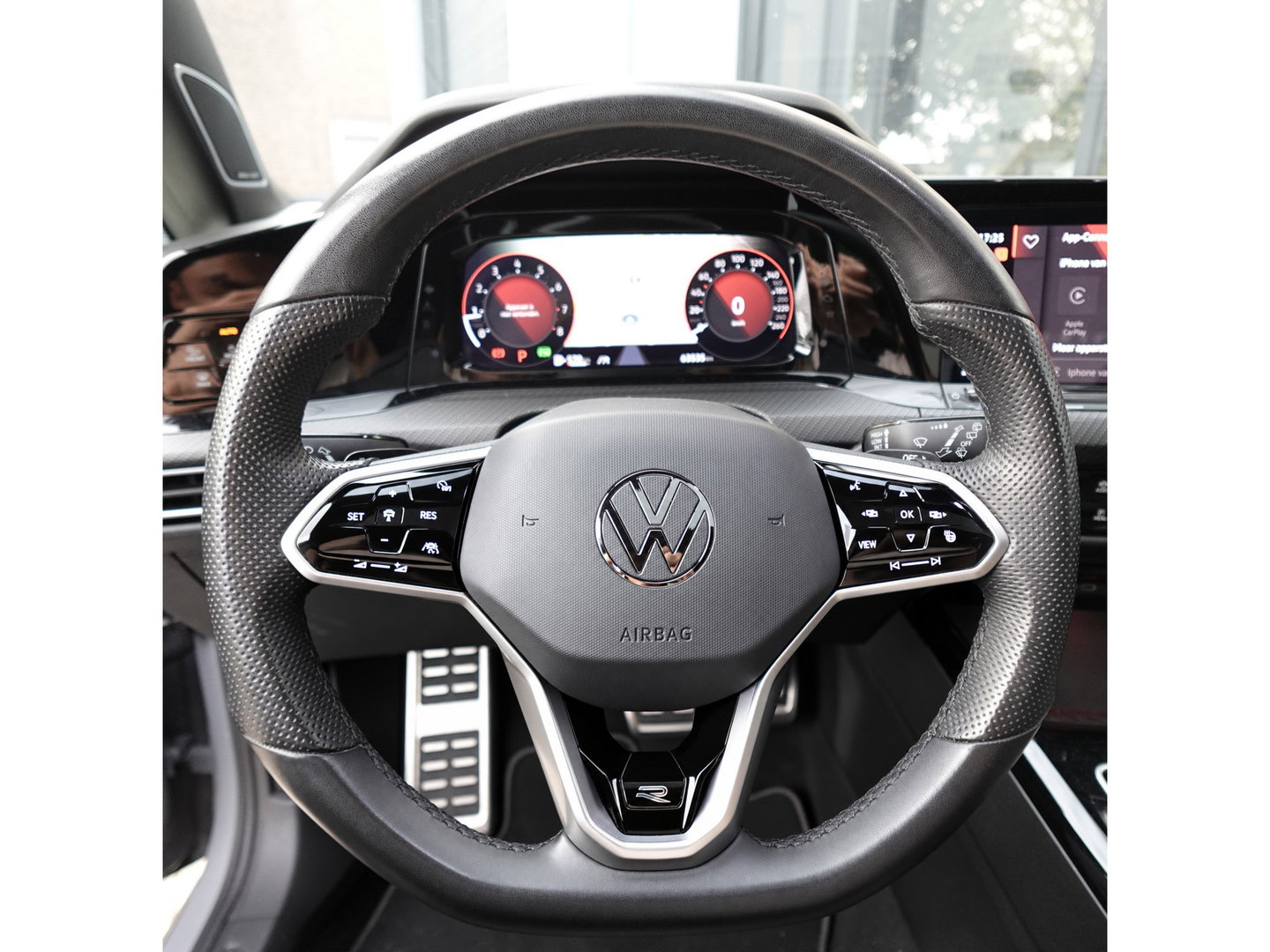 Volkswagen Golf 2.0 TSI R-LINE PANO MATRIX H&K VOL