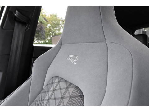 Volkswagen Golf 2.0 TSI R-LINE PANO MATRIX H&K VOL